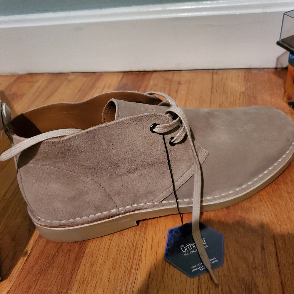 Men's Alpine Suede Chukka Boots sine 12.  nwt